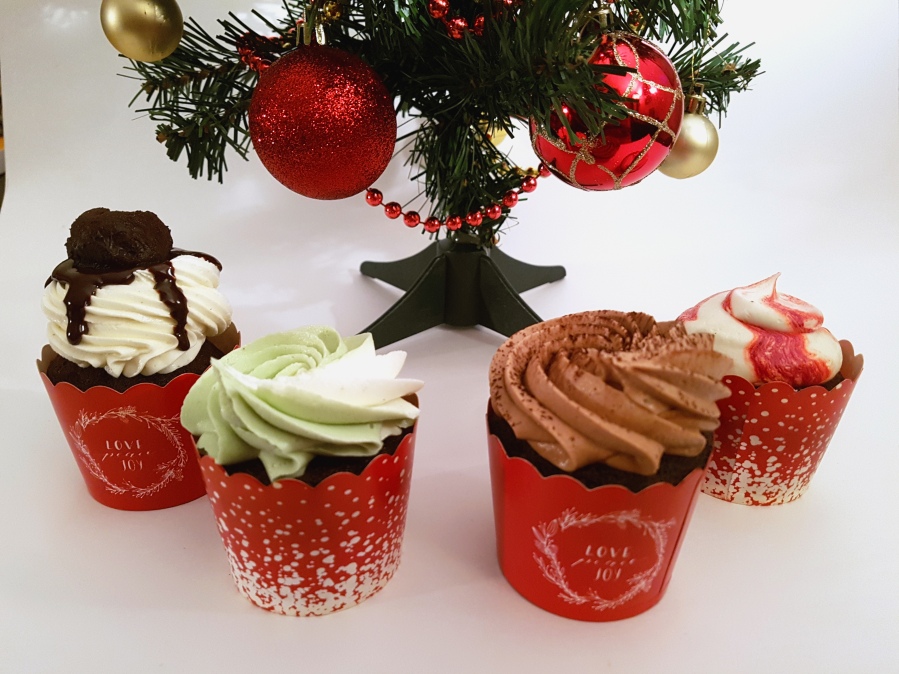 Christmas Cupcakes with Tree